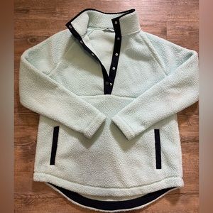 Vineyard vines light blue Sherpa fleece shep shirt